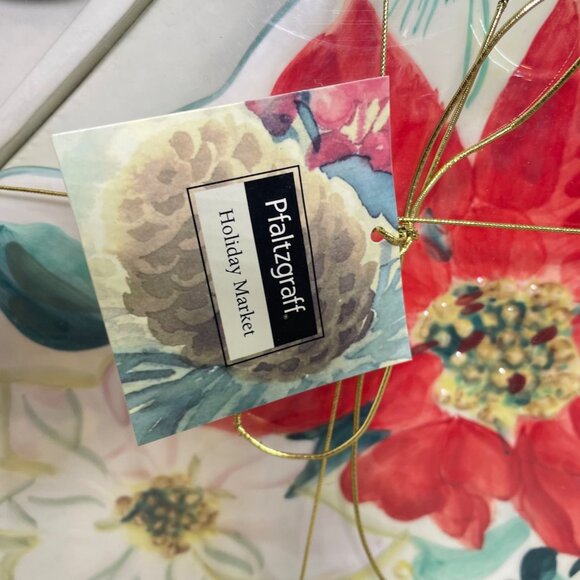 Pfaltzgraff Holiday Market Poinsettia & Pinecone 2-Piece Ceramic Hostess Serving - Picture 5 of 12